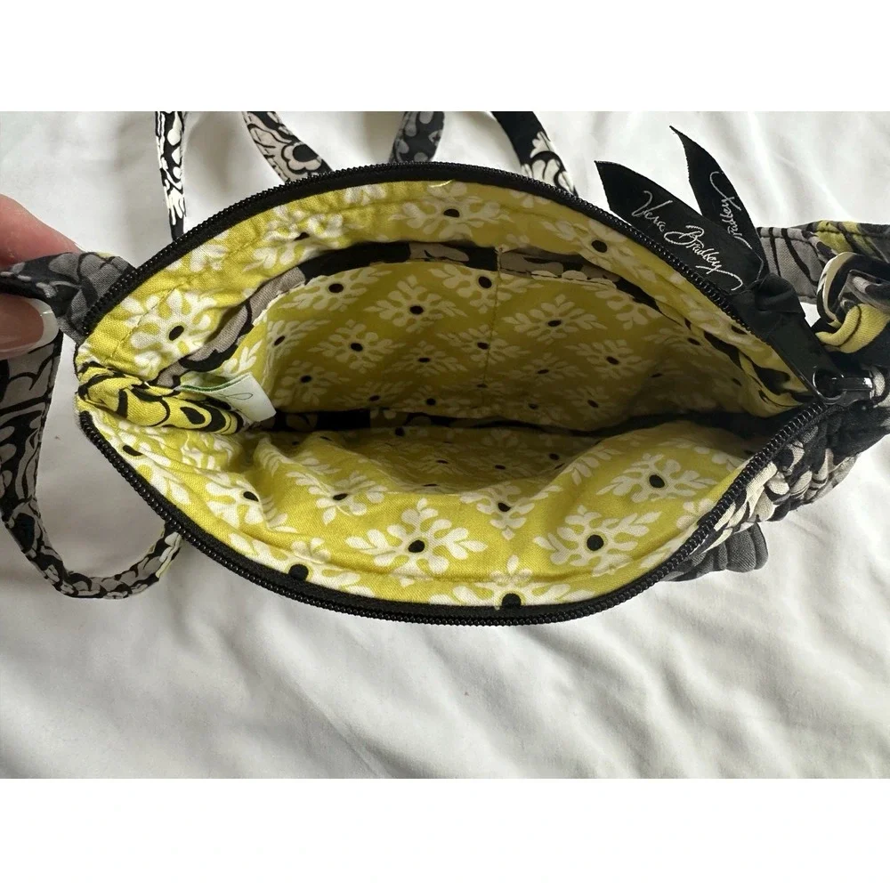 VERA BRADLEY Crossbody Bag Purse LIZZY BAROQUE PATTERN BLACK‎ YELLOW GRAY